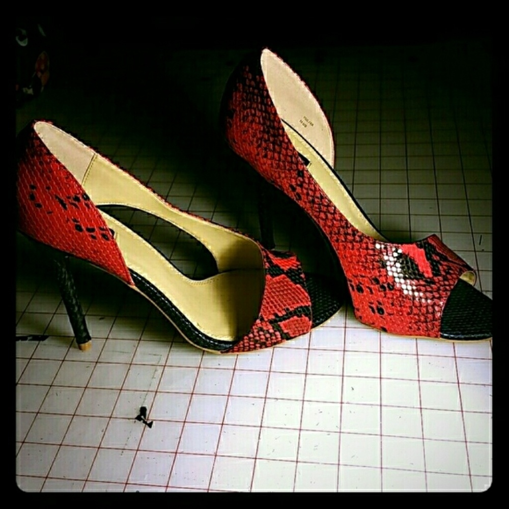 Heel high shoes